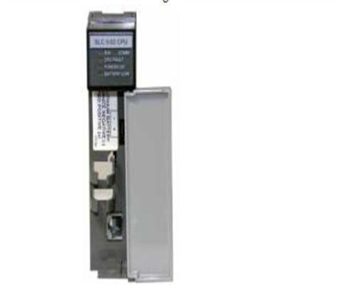 Module de processeur Allen-Bradley 1747-L524 Contrôleur logique programmable