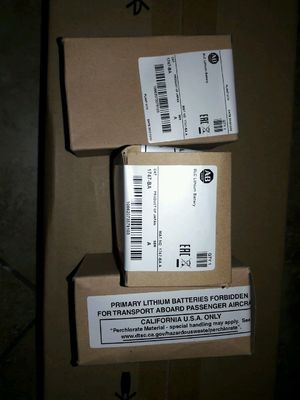 Conception compacte AB 1747-BA CompactLogix batterie 3V pour une installation facile