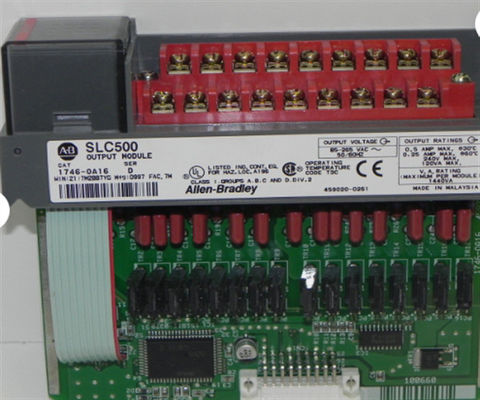 Module de sortie Allen-Bradley 1746-OA16 avec série SLC 500, numérique
