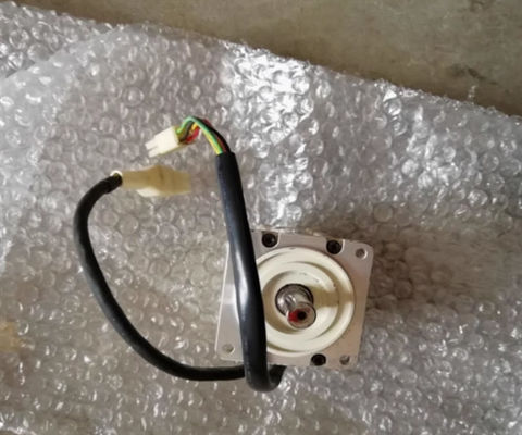 Mitsubishi HC-MFS053G1 Servo moteur à courant alternatif 3AC 0.9A 60V 3000RPM Nouveau