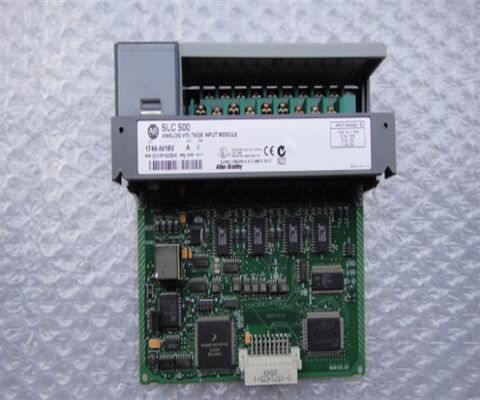 Module d'entrée analogique Allen-Bradley 1746-NI16V Module de commande logique