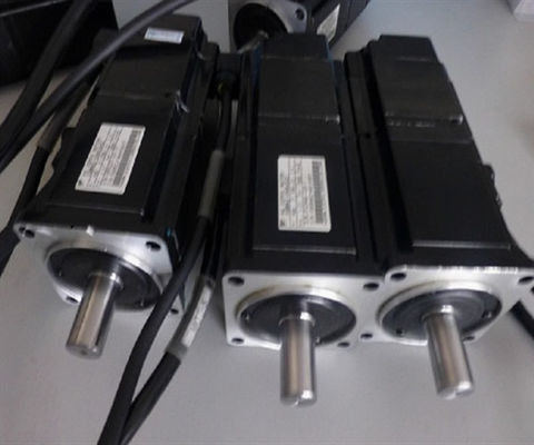 Systèmes d'automatisation industrielle à servomoteur à courant alternatif Mitsubishi HC-KFS23BK