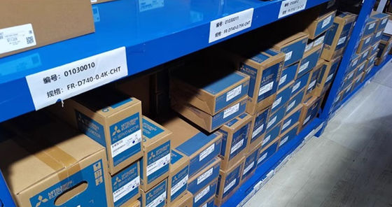 Le moteur à courant alternatif Mitsubishi HC-MFS/KFS053BG1 ((1/12)