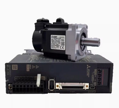 Le moteur à courant alternatif Mitsubishi HC-MFS/KFS053G2 (1/20)