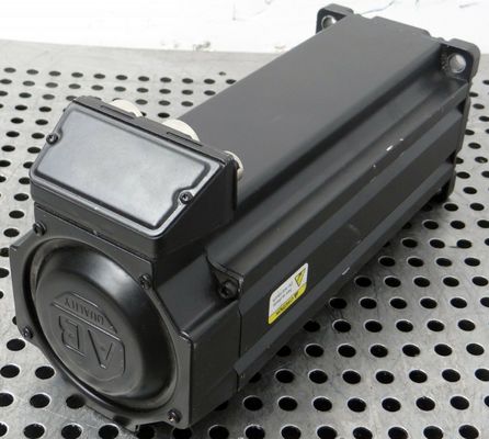 Le moteur de servo rotatif de la série MPL 480V AC