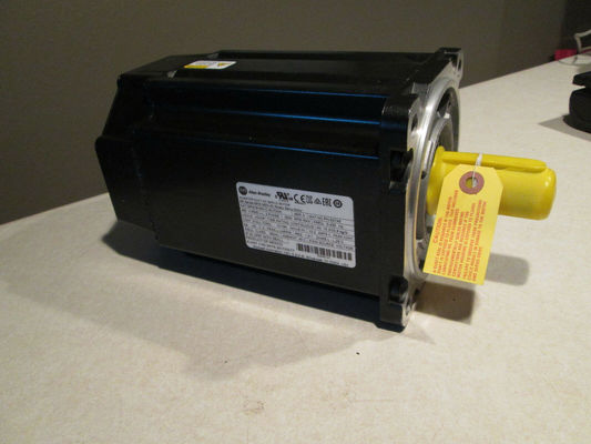 Le moteur de servo rotatif de la série MPM 480V AC