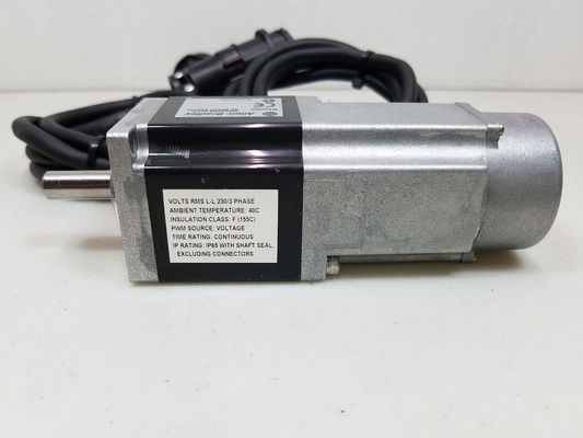 Pour les moteurs à commande automatique, le régulateur doit être équipé d'un moteur de commande automatique.