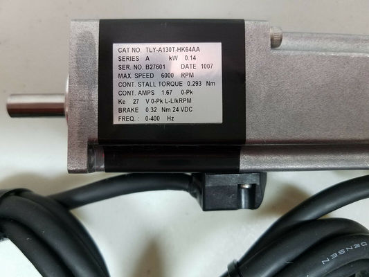 Pour les moteurs à commande automatique, le régulateur doit être équipé d'un moteur de commande automatique.