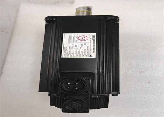 YASKAWA Industrial Servo Motor SGMS-50A6AB Le pays d'origine est Janpan