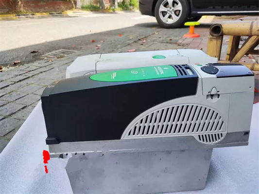 L'équipement doit être équipé d'un système de réglage de fréquence unique (EMERSON SP4402).