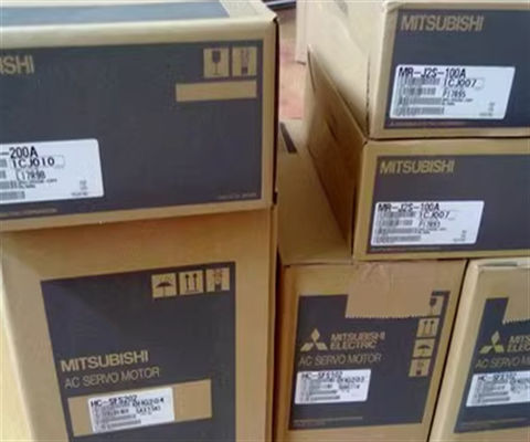 Mitsubishi Servo Motor- HC-SFS352K Arbre clés, intégré à la rétroaction absolue