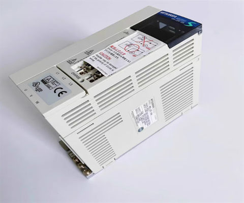 Mitsubishi - Servo Drive MR-J2S-100A Système de commande PWM en ondes sinusoïdes/régulation du courant