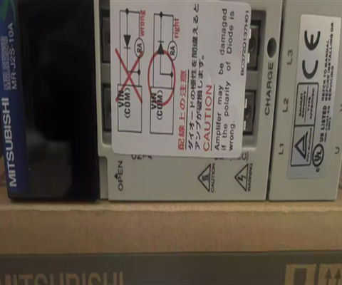 Type de contact du relais du servo-amplificateur MR-J2S-700A de Mitsubishi