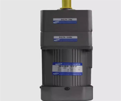 VEXTA Servo moteur industriel en boucle fermée 5IK60GU-SWM 5GU3.6KB avec une puissance nominale de 0,4 kW