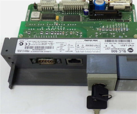 Allen-Bradley 1747-L531 SLC 5/03 Processeur mémoire 8K, DH485 et RS-232, série E