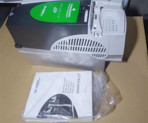 Équipement de commande d'Emerson Unidrive SP2401 10,0 ch avec numéro de pièce KJ3201X1-BA1