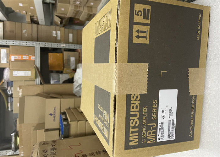 Phase servo 200 de l'amplificateur 3 à C.A. Mitsubishi de MR-J2S-500B 5Kw à 230VAC 50/60Hz