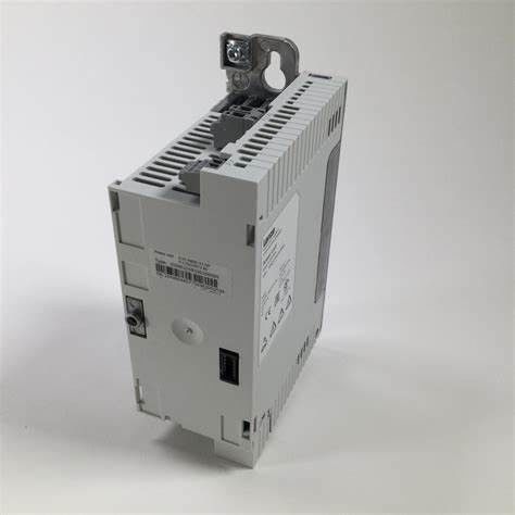 L'INVERSEUR à C.A. de Lenze I5DAE125B10010000S CONDUISENT la SÉRIE I550 0,25 kilowatts 230 V 3 PHAS