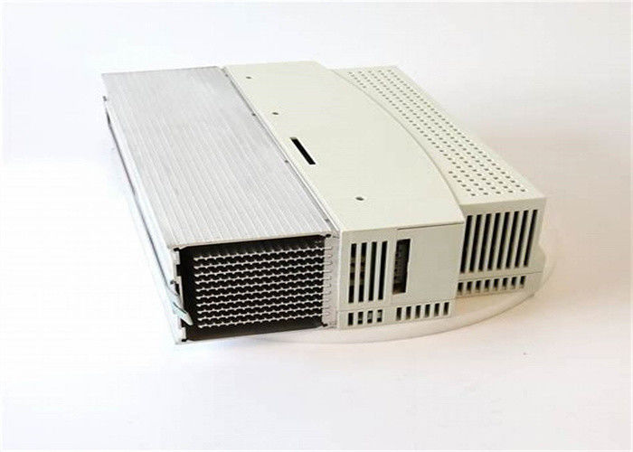 Lenze EVS9323-CSV004 SERVO CONTRÔLEUR SÉRIE 9300 400/480 VAC 1,5 KW (2 HP)