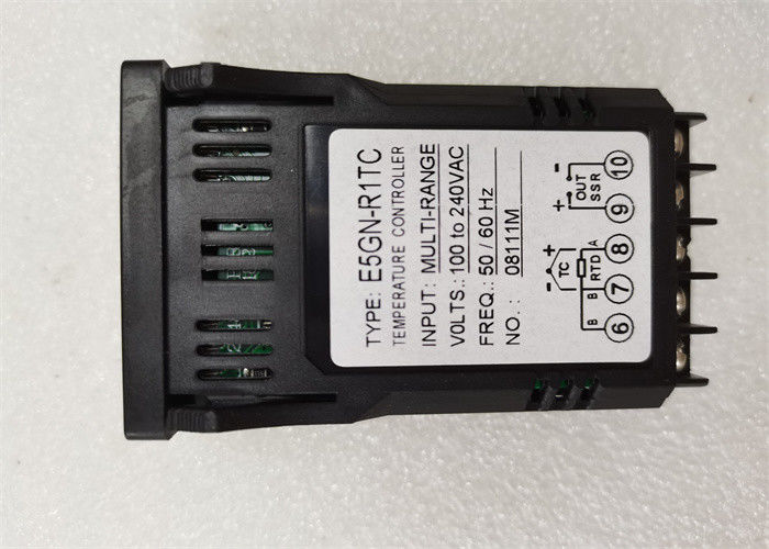 Le RELAIS du CONTRÔLEUR de TEMPÉRATURE d'Omron E5GN-R1TC 1 A PRODUIT 100-240 VCA 50/60 hertz DIN 1/32