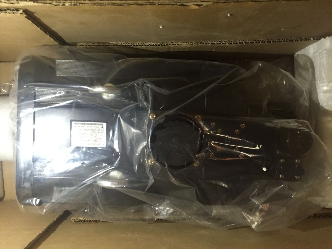 MOTEUR SERVO ÉLECTRIQUE 42.1A N.m30.0 r/min 1500 à C.A. de SGMGH-55A2A-YR14 YASKAWA