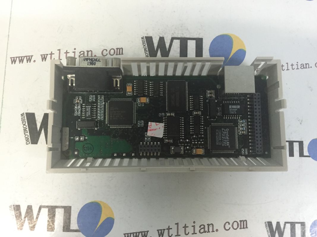 L'adaptateur de processeur de 171CCC98030 Modicon M1/M1E - 1 Ethernet, 1 Modbus - 50 mégahertz de transparent préparent