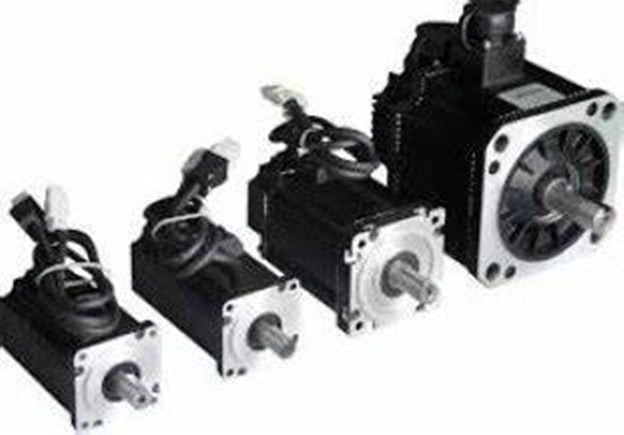 OMRON R88M-G20030H-Z moteur à courant alternatif 3000 le câble de t/mn 200VAC 200W avec le connecteur