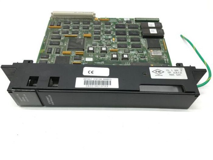 FENTE SIMPLE DE GE IC697CMM741 OCCUPYS A DANS LE SUPPORT DE PLC. TROIS PORT DU STATUT LED 15PIN AUI