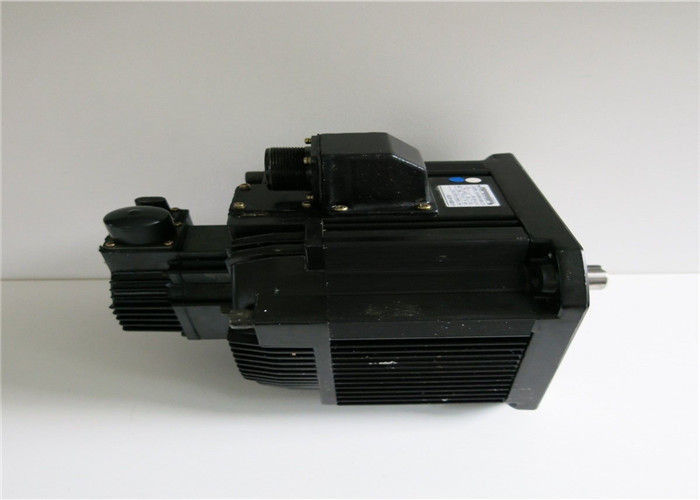 MOTEUR SERVO synchrone à C.A. du moteur servo 3200W 200V 20.9A à C.A. du bYaskawa SGMDH-32A2A-YR13