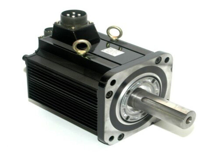 Moteur servo industriel 5500W 42.1A de SGMGH-55A2A61 Yaskawa 1500r/min fabriqué au Japon