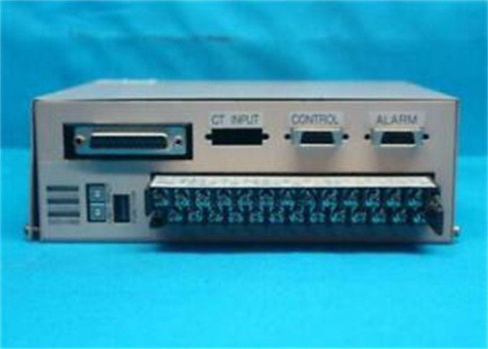 Volts continu 8 de RDT de la BOUCLE PT100 du CONTRÔLEUR de TEMPÉRATURE d'Omron E5ZE-8VAAMPB-E 24 A ENTRÉ HEAT/COOL