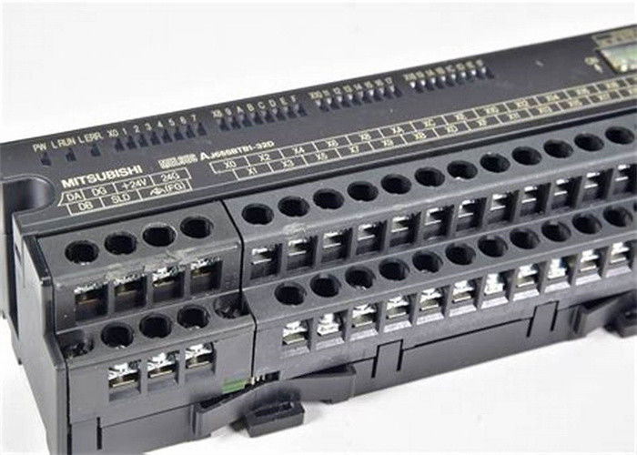 LE MODULE À DISTANCE 32 D'ENTRÉE-SORTIE D'AJ65SBTB1-32D ENTRE 24 VOLTS CONTINU 45 DE MA UN DE TYPE DE FIL