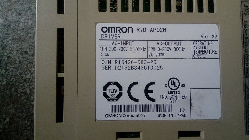 L'approvisionnement servo 1A 100V à C.A. 100VAC d'OMRON R7D-BPA5L chargent l'entrée monophasé de 50 W