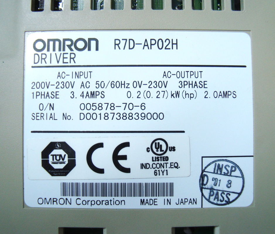 L'approvisionnement servo 1.6a 100v à C.A. 100vac d'Omron R7d-Bp01l chargent la capacité maximum 100w de moteur