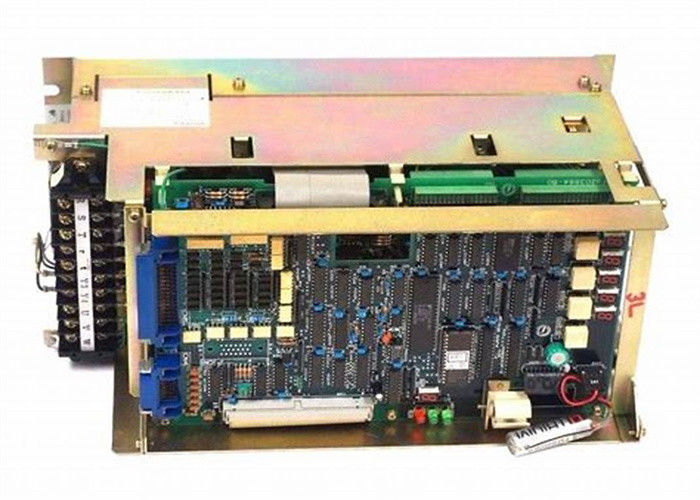 Yaskawa CACR-HR05BB AC Servo moteur tout neuf dans la boîte d'origine