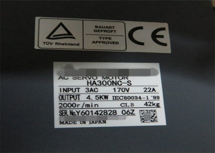Servo moteur électrique 3 phases AC 4,5 kW Mitsubishi pour la série M500 HA300NC-S