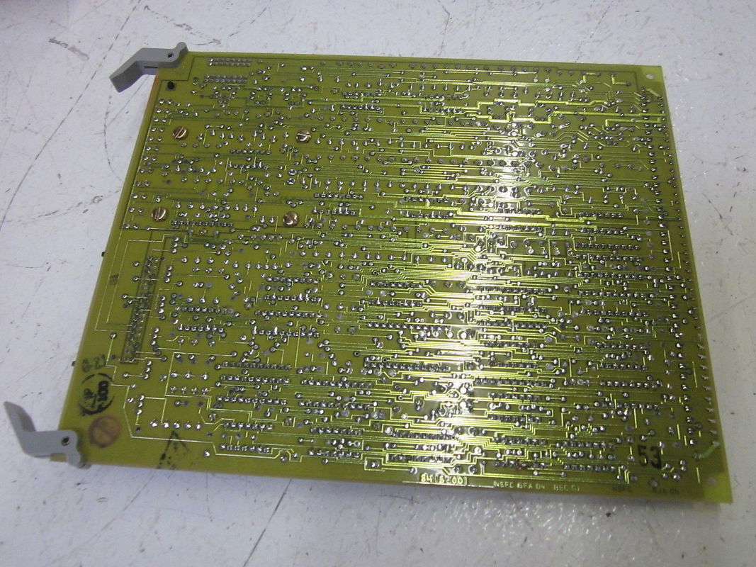 DS3800NSFC Board GE Input Isolator pour l'installation de la carte avec des vis à l'intérieur de l'entraînement
