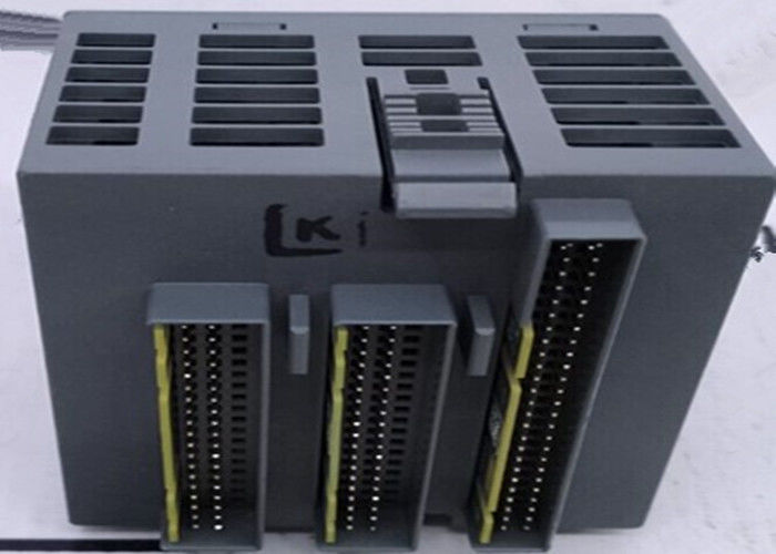 Le module REM I/O du PLC AC500 est utilisé pour la commande de l'appareil.