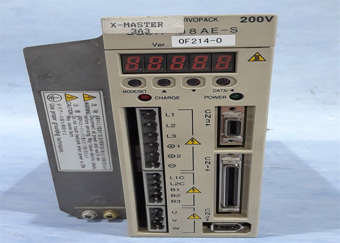 Le servo-amplificateur SGDH-08AE-S de Yaskawa est neuf dans la boîte d'origine.