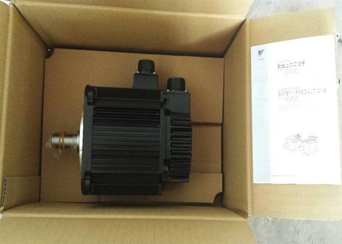 Yaskawa SGMG-06A2BBB 200V Servo moteur tout neuf dans la boîte originale
