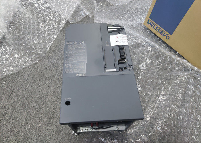 Mitsubishi 3 phases AC Servo Driver MR-J3-700B 7KW Moteur amplificateur dans le système de commande NEW