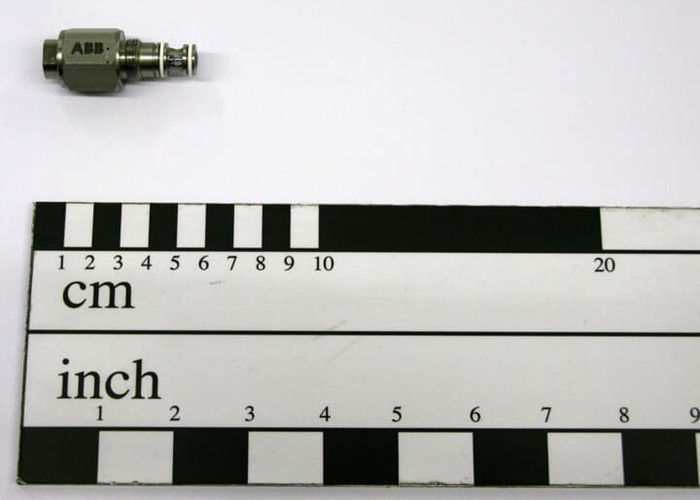 ABB 3HNA012517-001 2/2 VALVE PAR FLUID France (FR) Poids net du produit est de 0,066 kg
