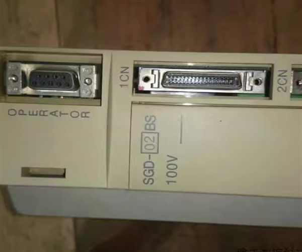 0Amplificateur de tension triphasé de sortie nominale de.85kw pour servo AC