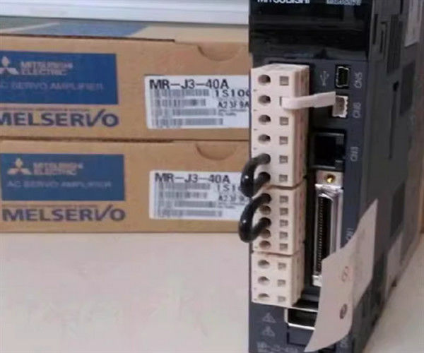 C.A. de MR-J3-200B 2KW amplificateur Mitsubishi V de MR-J3 200 à 230 de 3 phases