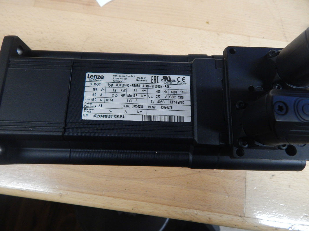 L'utilisation du moteur est limitée à la capacité de charge de l'appareil.