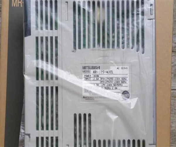 600W puissance de sortie Servo-entraînement industriel Léger à 1,5 lbs 200V Voltage/fréquence