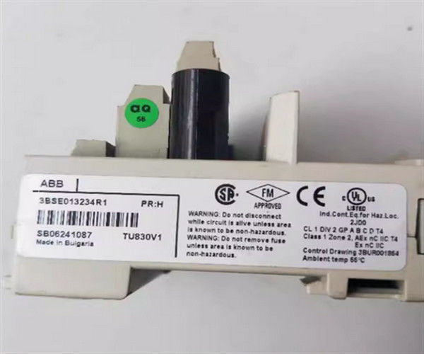 Identifiant du produit TU830V1 3BSE013234R1 0,28 kg Module d'alimentation électrique redondant Voltage d'essai diélectrique 500 V a.c.