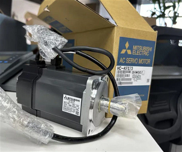 Le moteur de servo à courant alternatif Mitsubishi HC-KFS73 750W 103V 5.6A Sortie 750W IP55 3.0KG