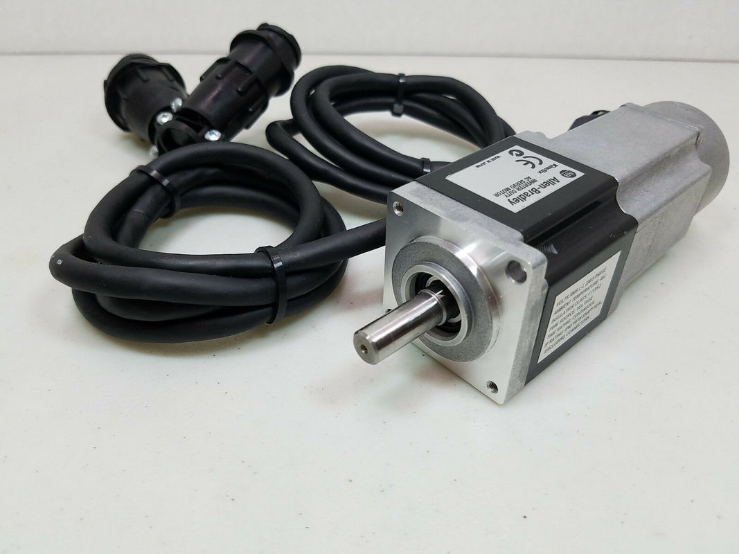 Pour les moteurs à commande automatique, le régulateur doit être équipé d'un moteur de commande automatique.