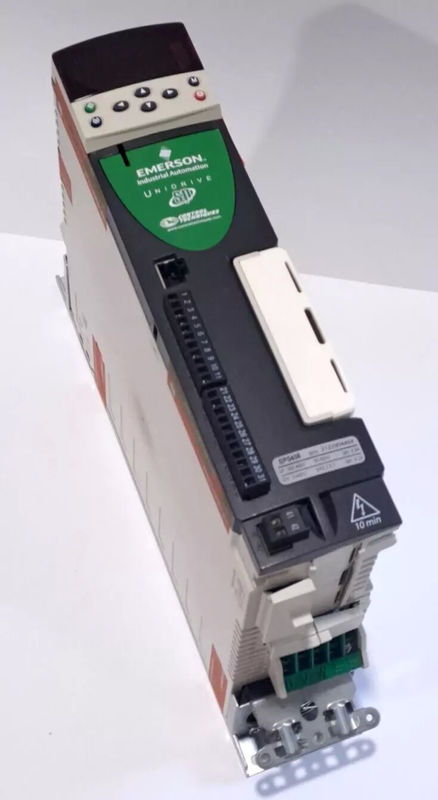EMERSON SP0405 Propulsion universelle à courant alternatif à vitesse variable pour moteurs à induction et servo